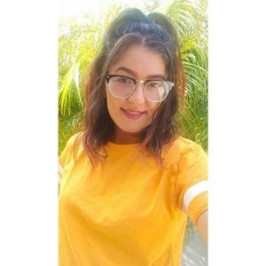 Meet your Posher, Danielle